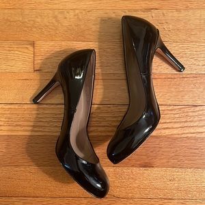 Ann Taylor Black Patent Leather Pumps 3in heels size 7.5